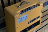 Fender Blues Junior Tweed-4.jpg